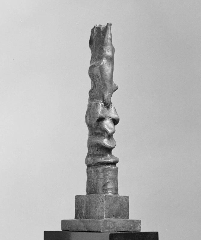 Upright Motive: Maquette No.7