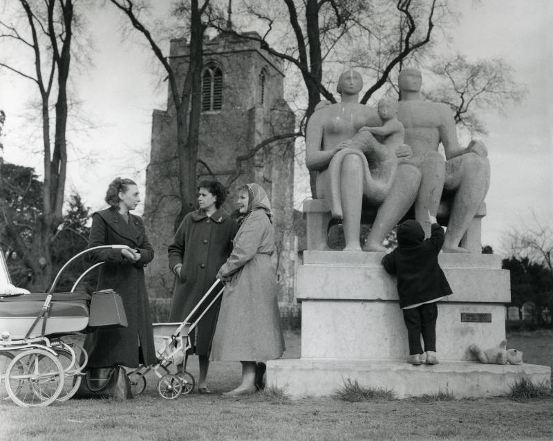 2019 Harlow, Gibberd Gallery, Sculptural Citizens: Henry Moore's Harlow Family Group