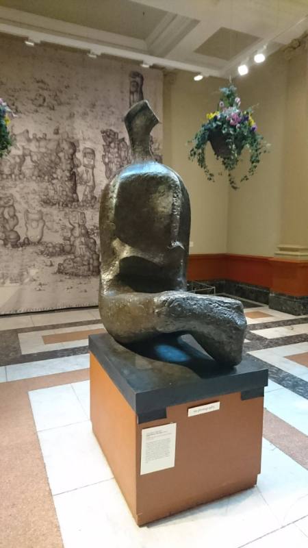 Seated Woman: Thin Neck